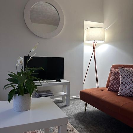 Ocean Village Marina 2 Bedroom Apartment With Balcony! Southampton Extérieur photo