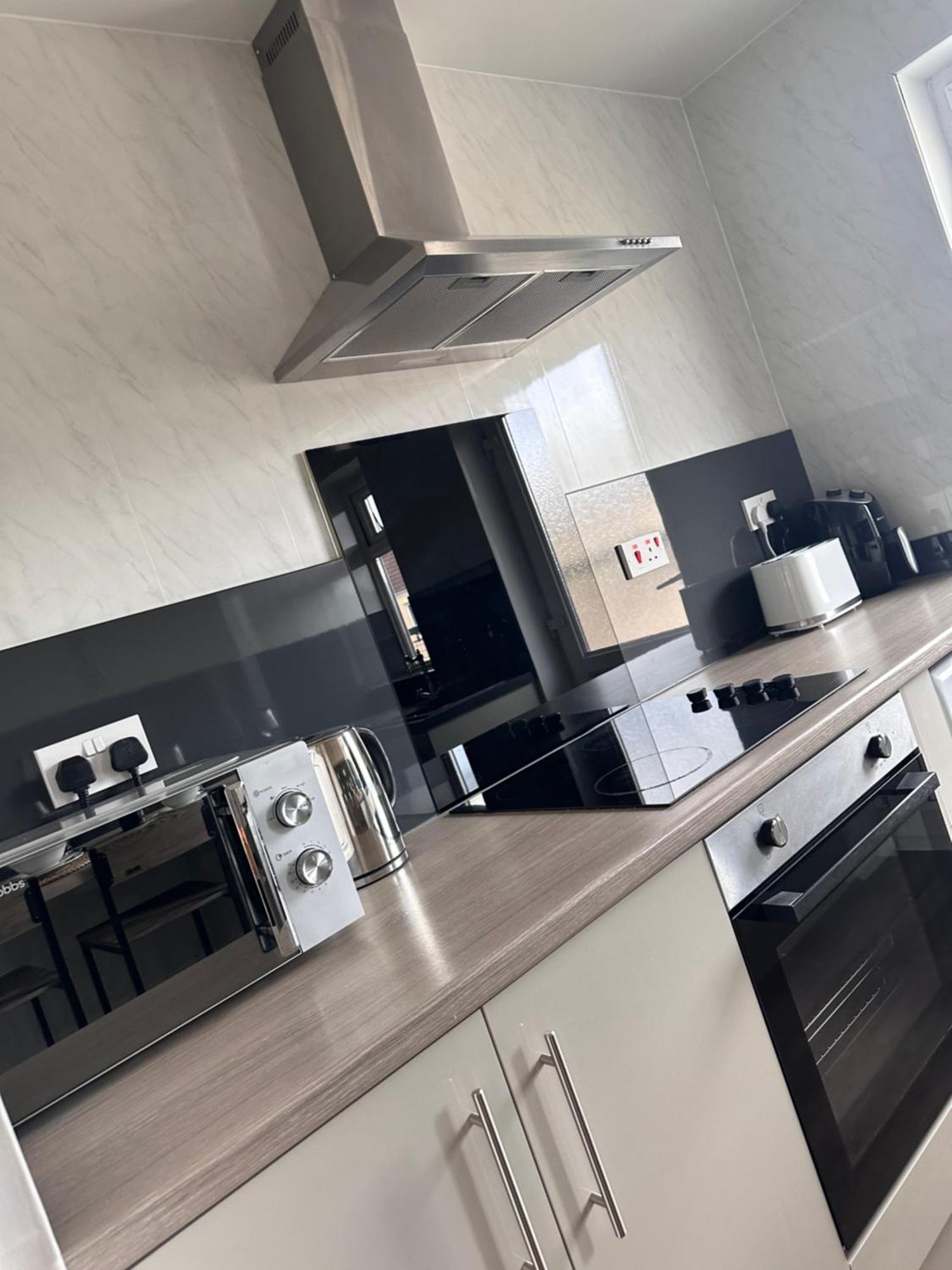 Ocean Village Marina 2 Bedroom Apartment With Balcony! Southampton Extérieur photo