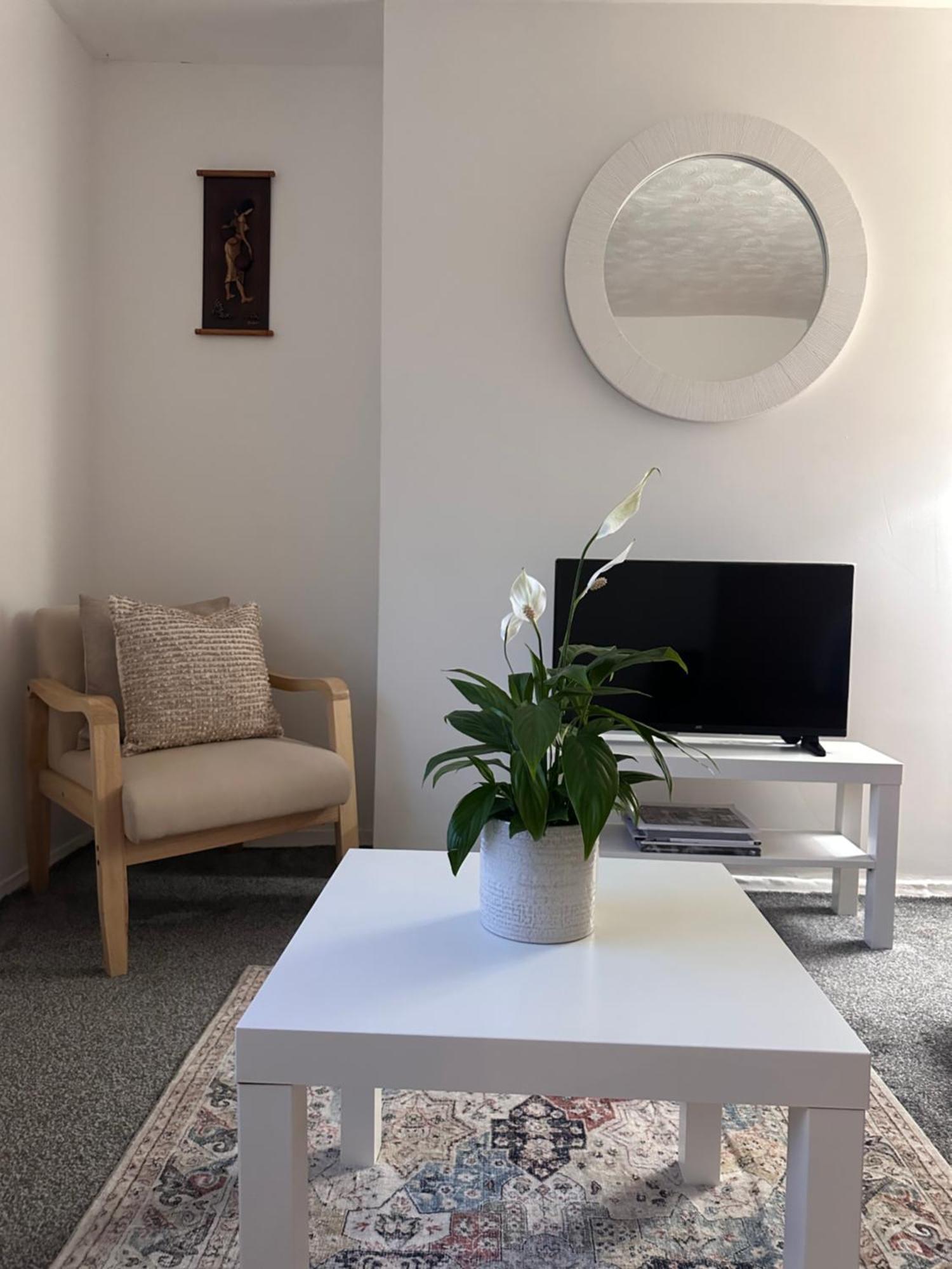 Ocean Village Marina 2 Bedroom Apartment With Balcony! Southampton Extérieur photo