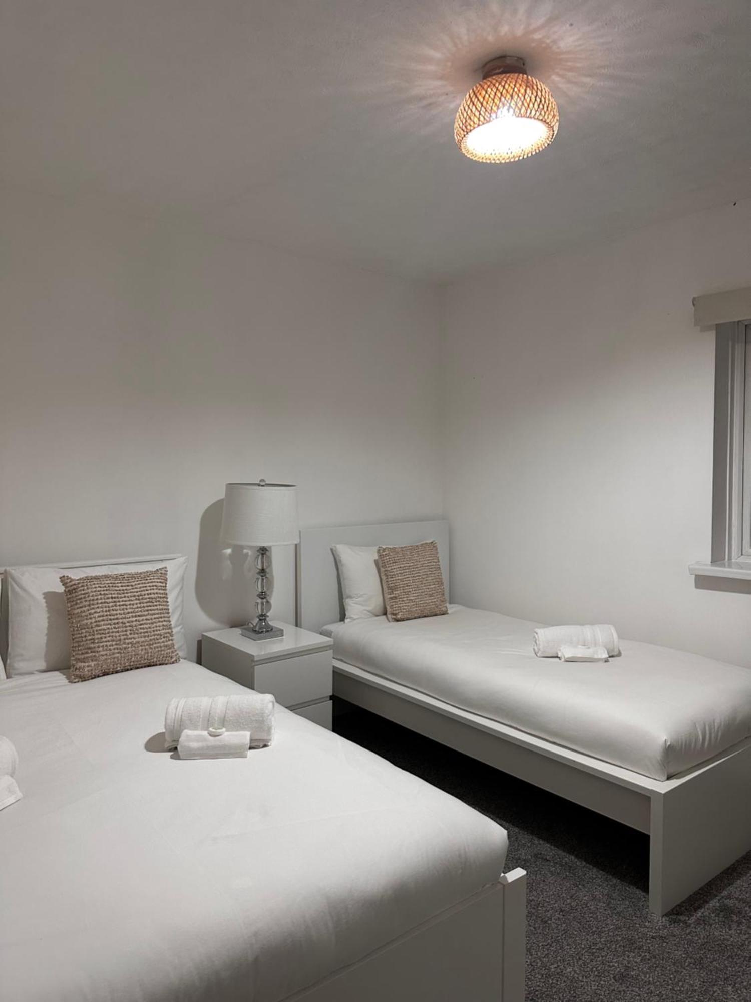 Ocean Village Marina 2 Bedroom Apartment With Balcony! Southampton Extérieur photo